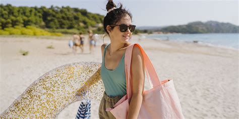 beach lip slip